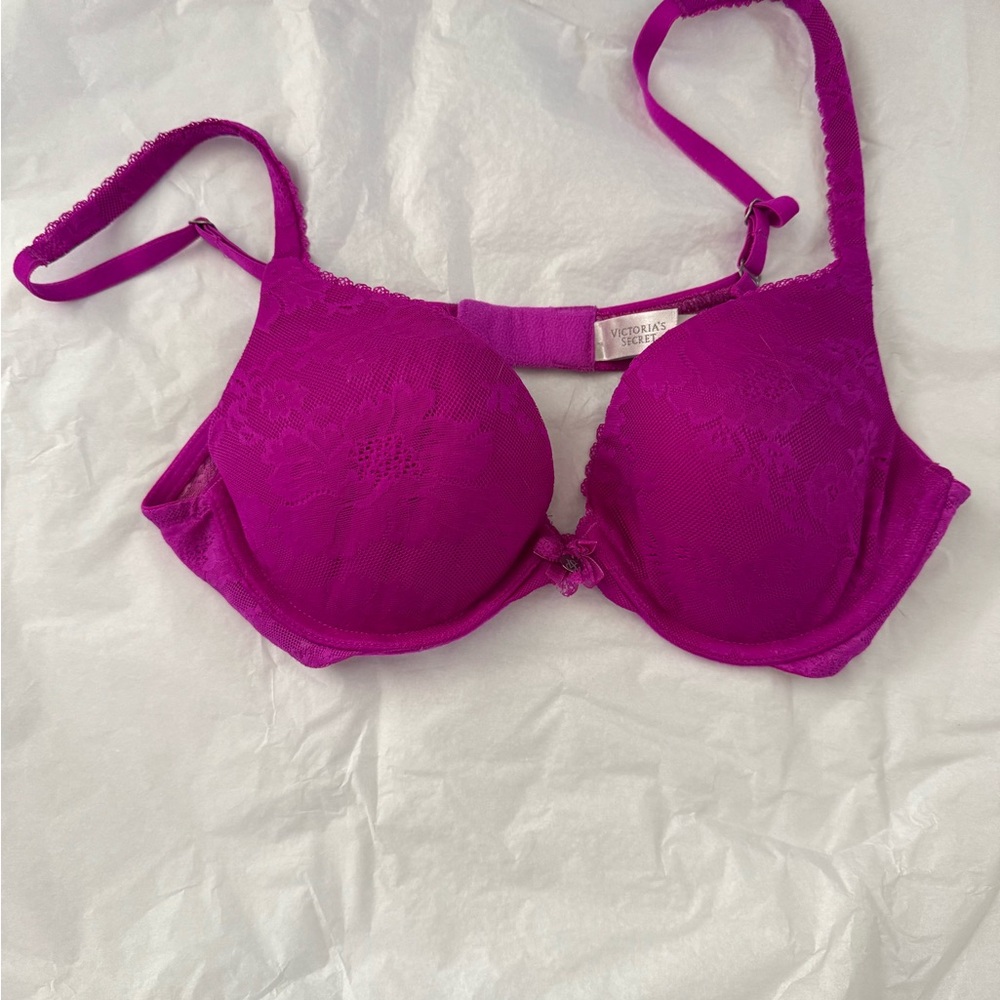 Victoria's Secret Fuchsia Lace Bra